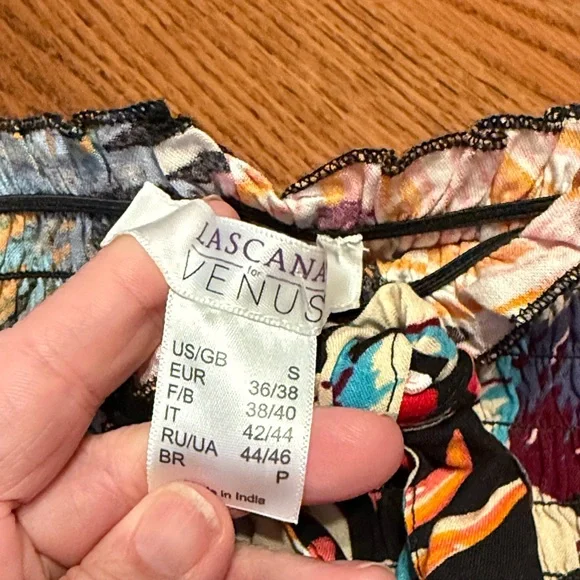 Venus Floral Two-Piece Set with Tropical Print - Picture 2 of 5